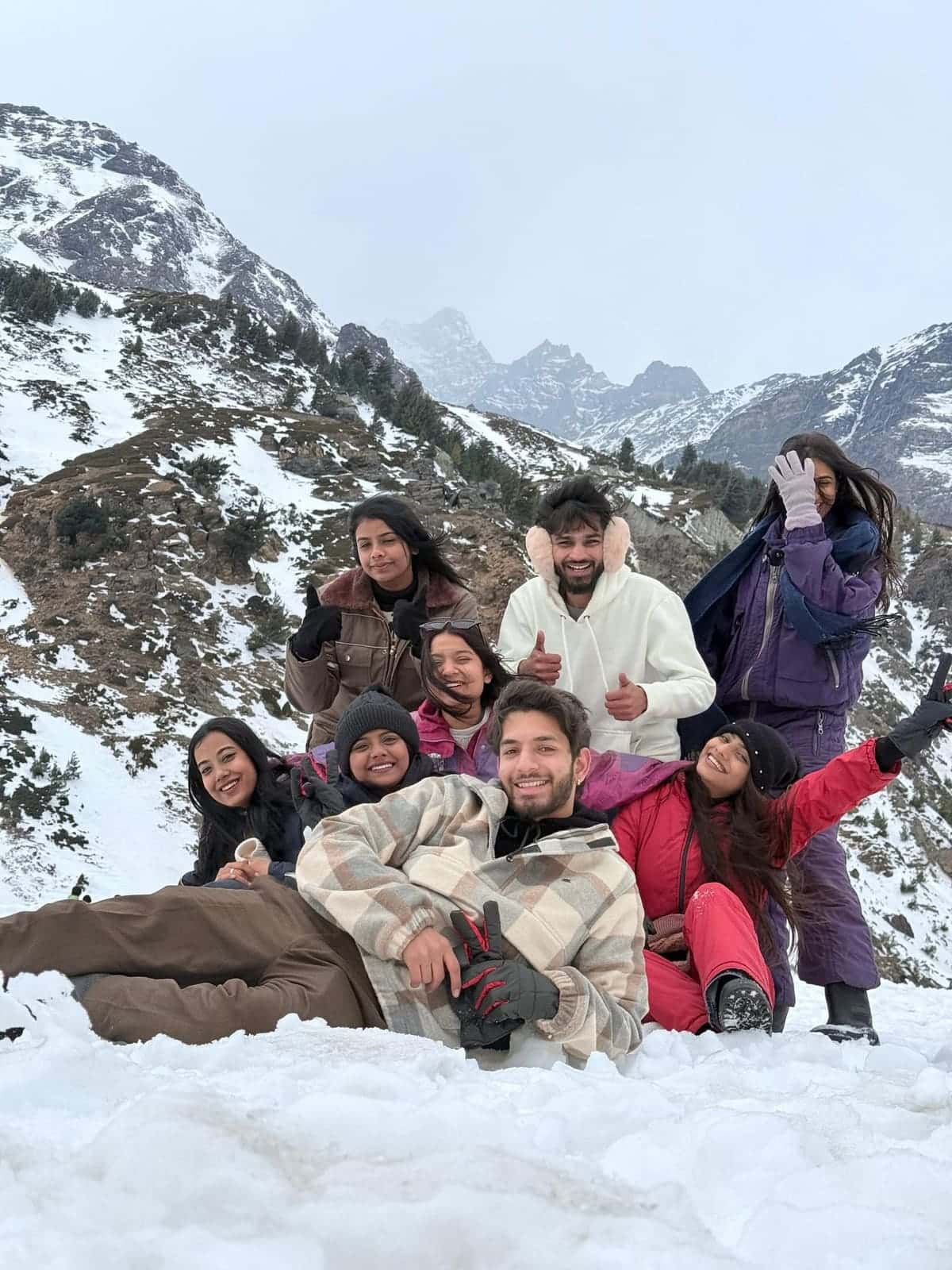 A Ghoomo Saste Me batch on a trip