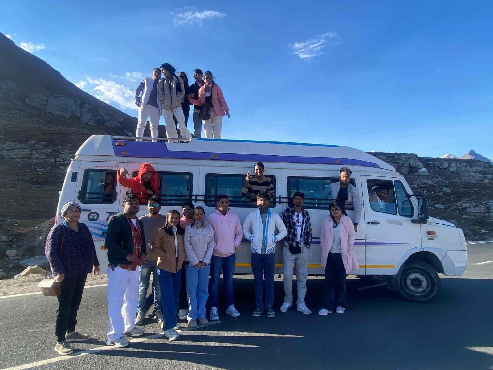 A Ghoomo Saste Me batch on a trip
