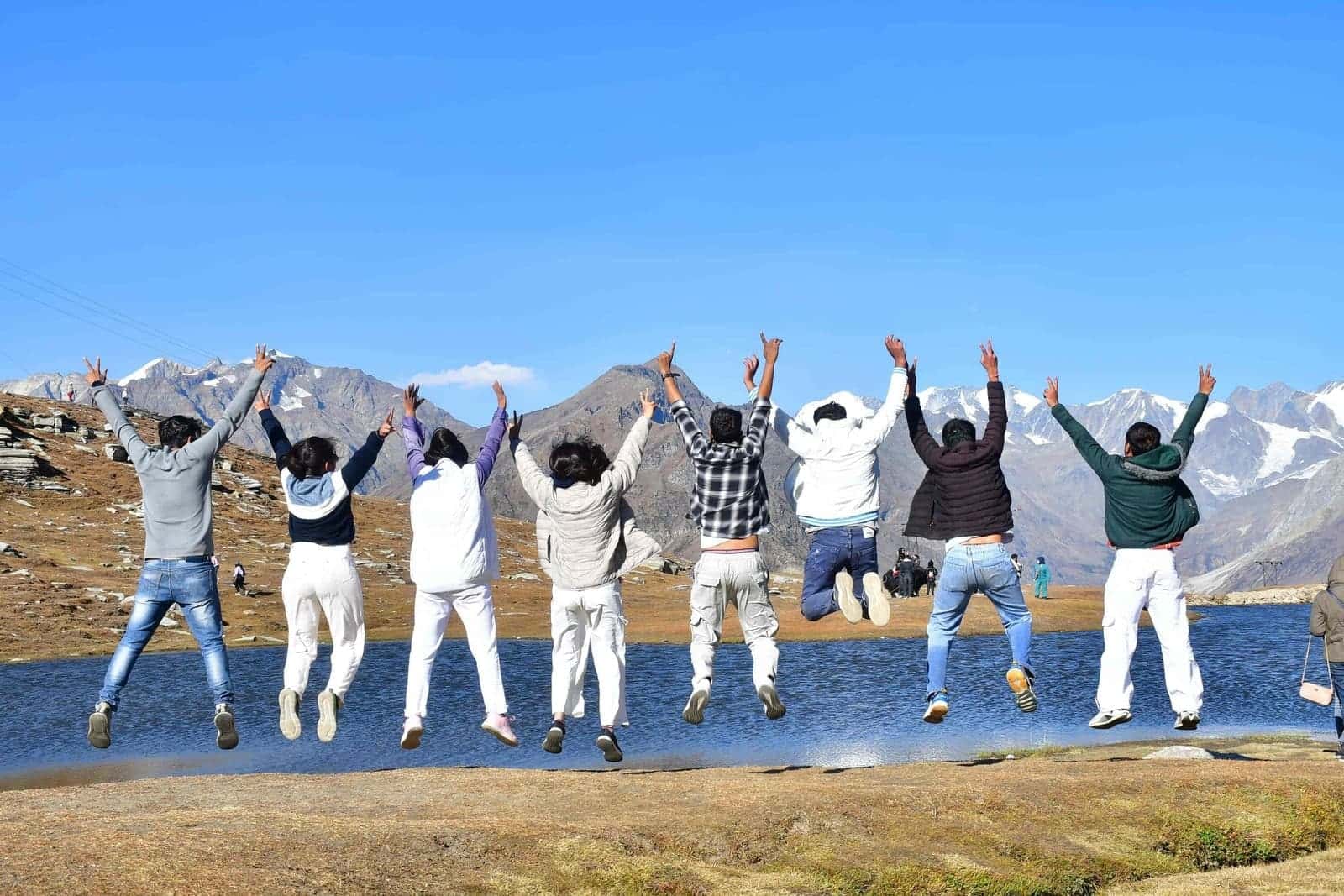 A Ghoomo Saste Me batch on a trip
