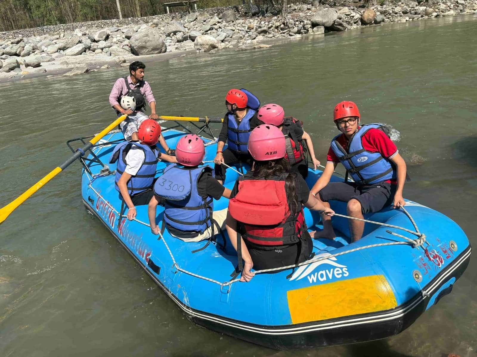 A Ghoomo Saste Me batch on a trip