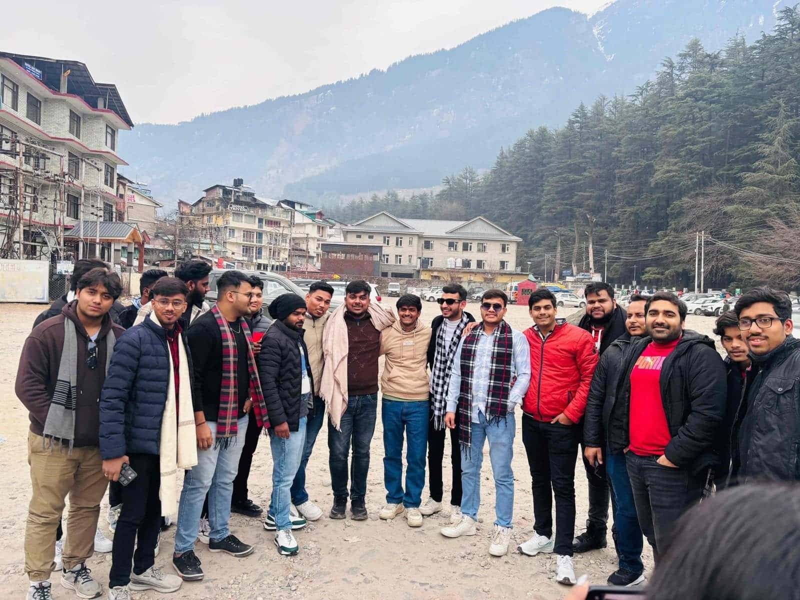 A Ghoomo Saste Me batch on a trip