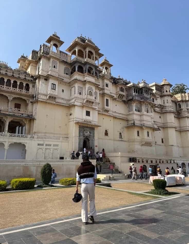 A Ghoomo Saste Me group in Rajasthan